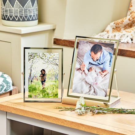Solitaire Style Floating Photo Frames